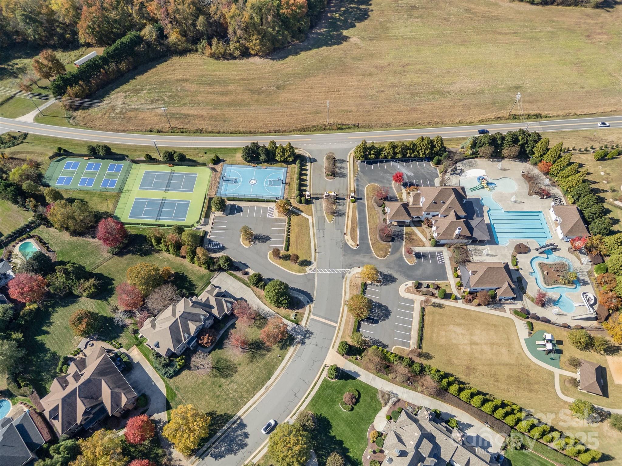 1610 Lookout Circle Waxhaw, NC 28173 - Photo 41 of 44 an aerial view of multiple house