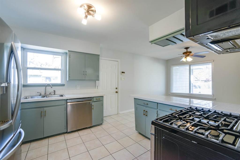 2140 Springhill Drive Dallas, TX 75228 - Photo 19 of 26