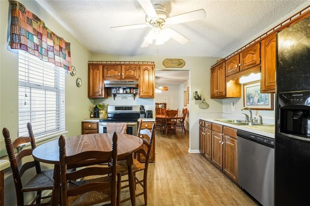 76 Baker Road Southeast Cartersville, GA 30121 - Photo 6 of 34