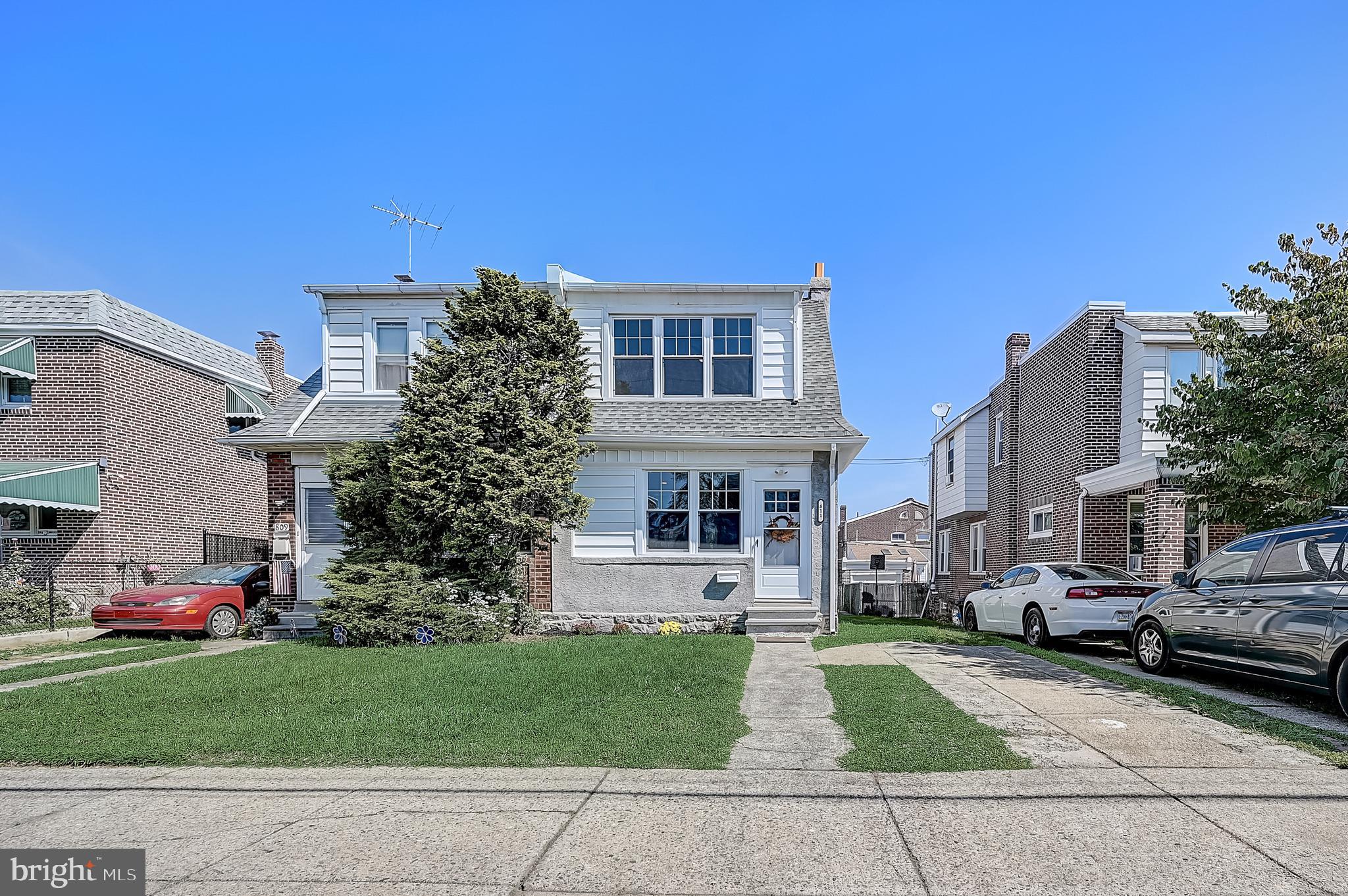 811 Rhawn Street Philadelphia, PA 19111 - Photo 4 of 49 Gallery Image 4