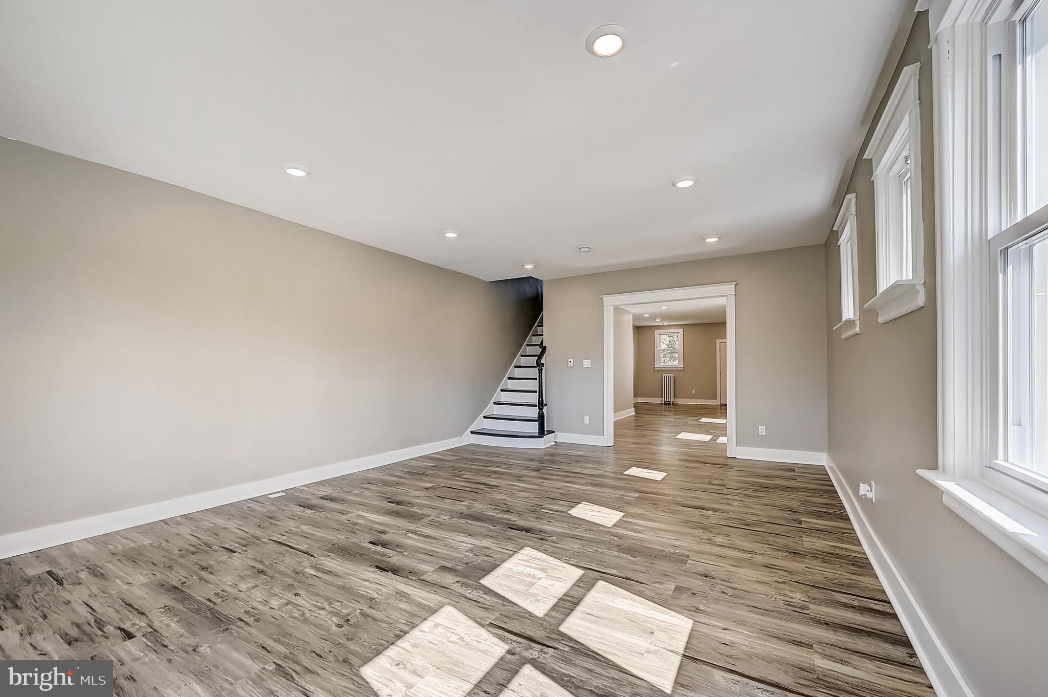 811 Rhawn Street Philadelphia, PA 19111 - Photo 8 of 49 Gallery Image 8