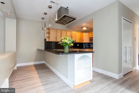 $415,000 | 306 Cherry Street, Unit 1R, Philadelphia, PA 19106