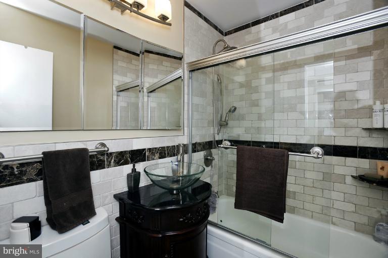 46 G Street Southwest, Unit 101 Washington, DC 20024 - Photo 6 of 15 Bath