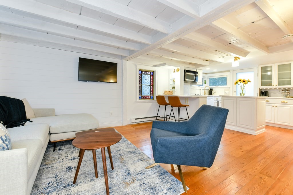 60 Front Street, Unit COTTAGE Marblehead, MA 01945 - Photo 4 of 17 Gallery Image 4