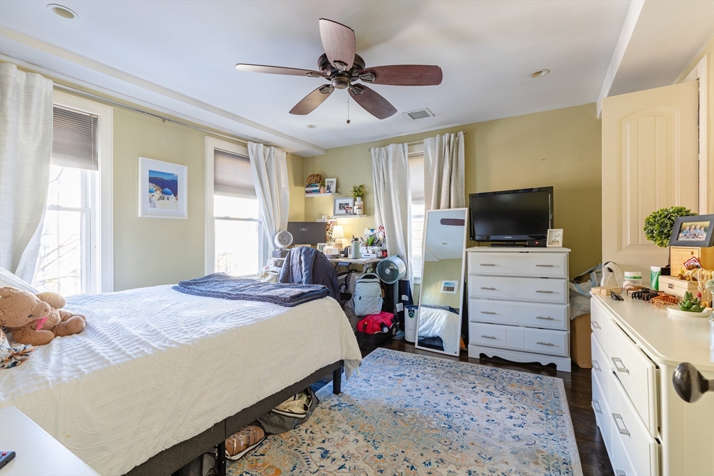 581 East 8th Street, Unit 2 Boston, MA 02127 - Photo 4 of 8