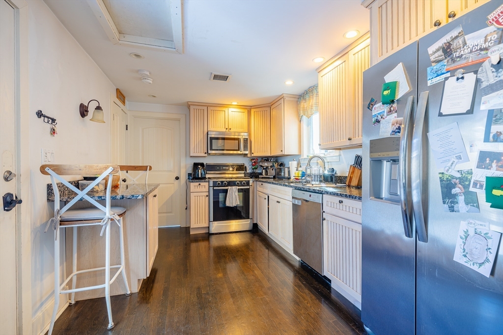 581 East 8th Street, Unit 2 Boston, MA 02127 - Photo 8 of 8