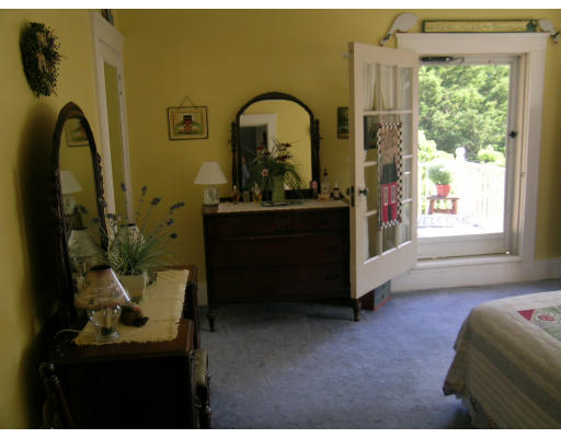 63 Stratford Road Melrose, MA 02176 - Photo 12 of 21 Gallery Image 12