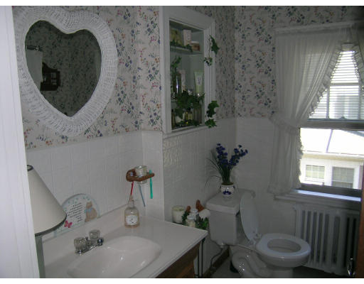 63 Stratford Road Melrose, MA 02176 - Photo 15 of 21 Gallery Image 15
