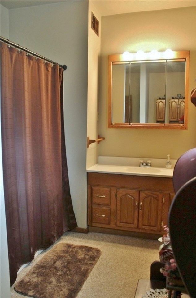5015 North Mason Road Wheeler, MI 48662 - Photo 20 of 40 1860004-19.JPG