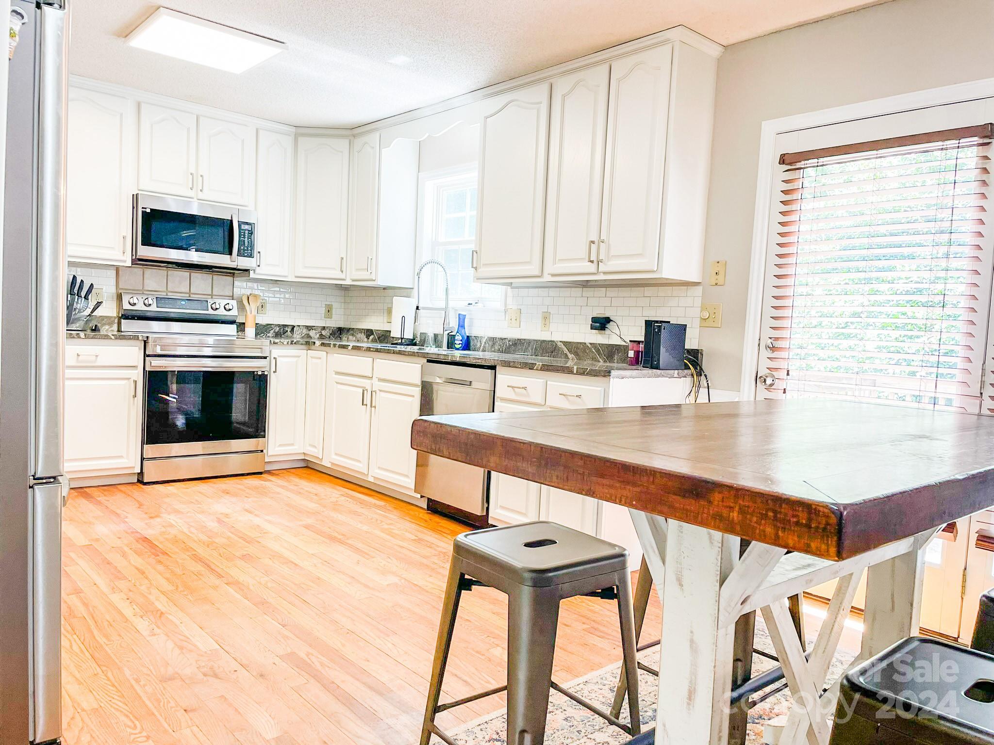 1077 Roby Conley Road Marion, NC 28752 - Photo 15 of 48 Gallery Image 15