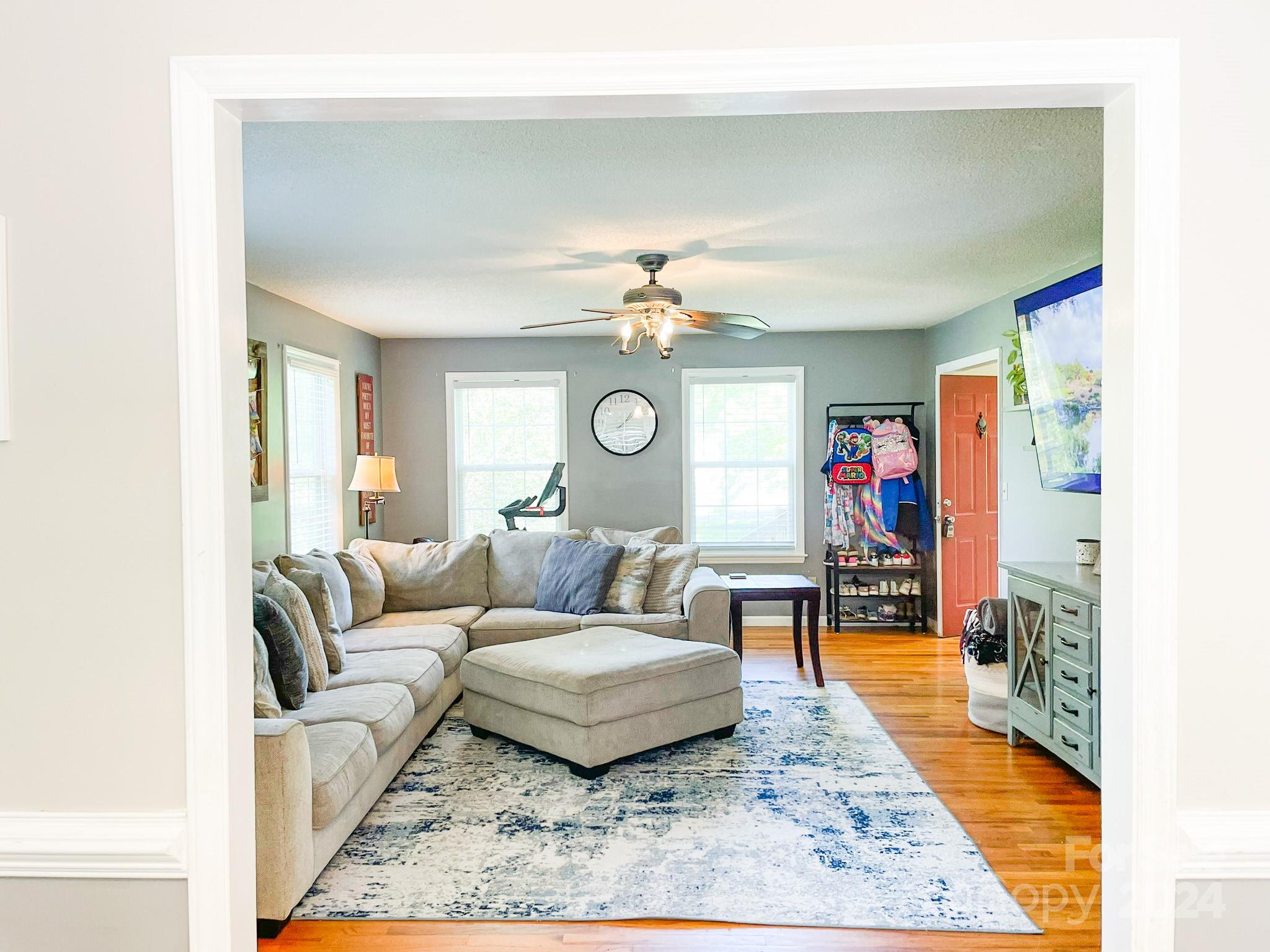 1077 Roby Conley Road Marion, NC 28752 - Photo 7 of 48 Gallery Image 7