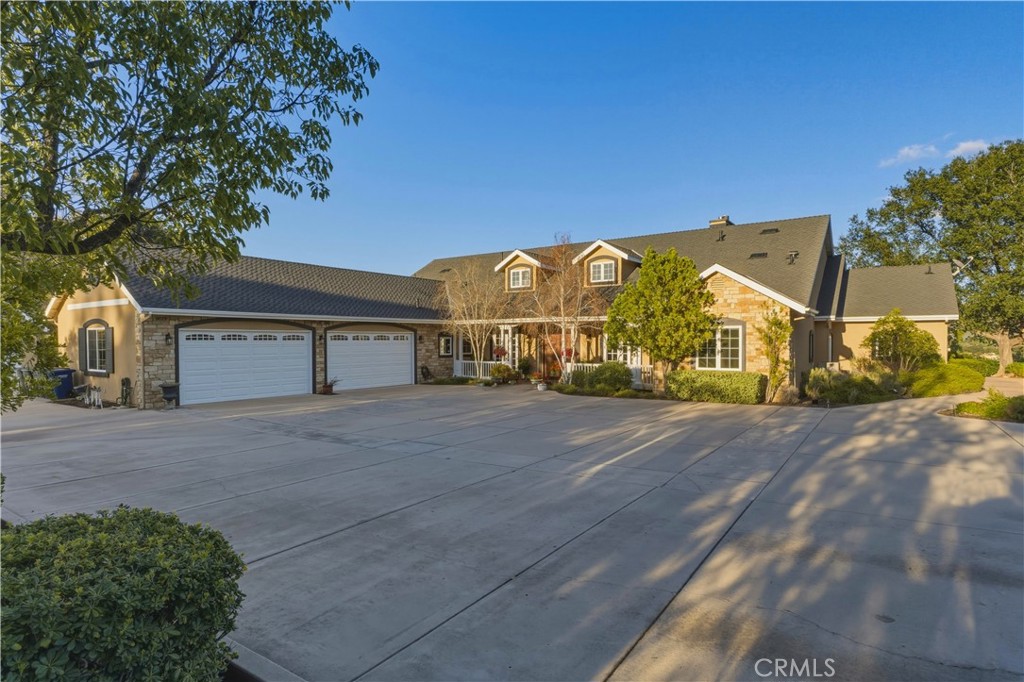 14179 Woods Valley Road Valley Center, CA 92082 - Photo 2 of 60