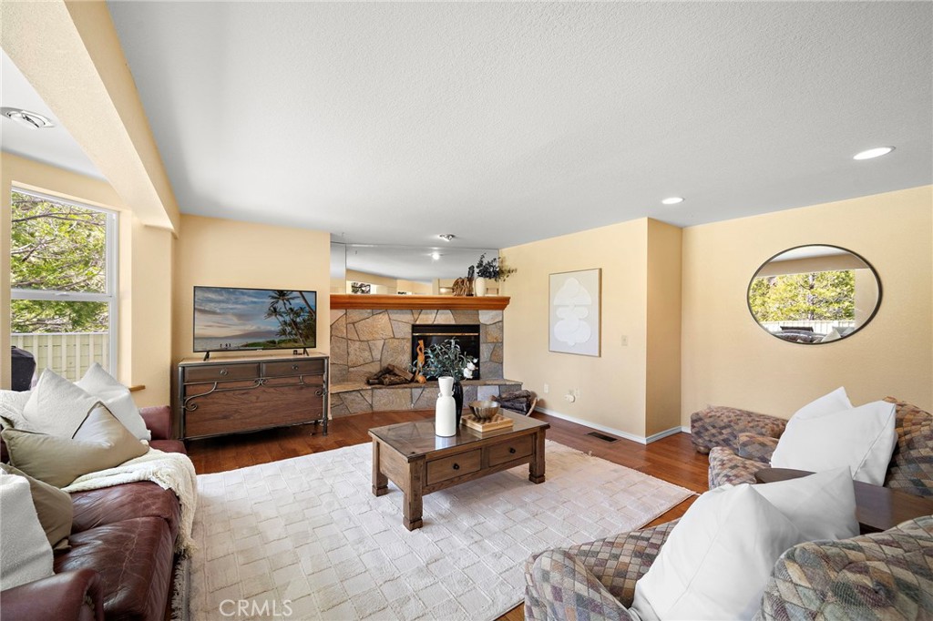 180 Grass Valley Road, Unit 20 Lake Arrowhead, CA 92352 - Photo 13 of 67