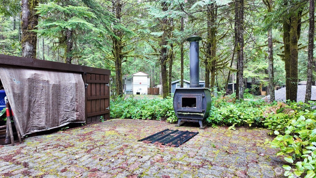 1 Riverside Drive Deming, WA 98244 - Photo 9 of 23