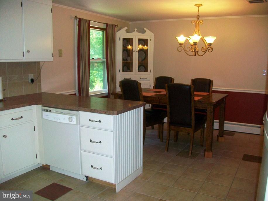 236 North New Street Lititz, PA 17543 - Photo 11 of 47