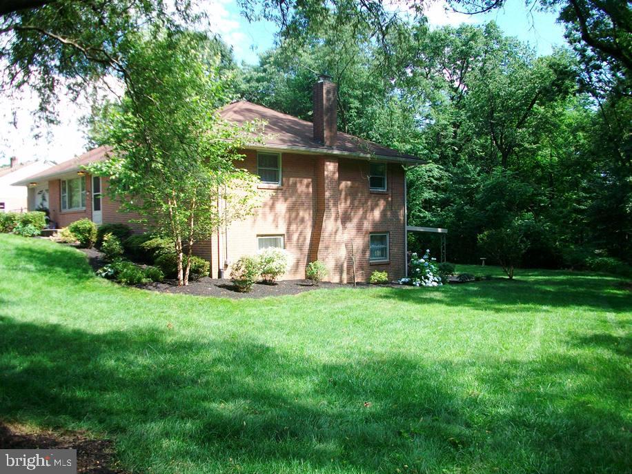 236 North New Street Lititz, PA 17543 - Photo 39 of 47
