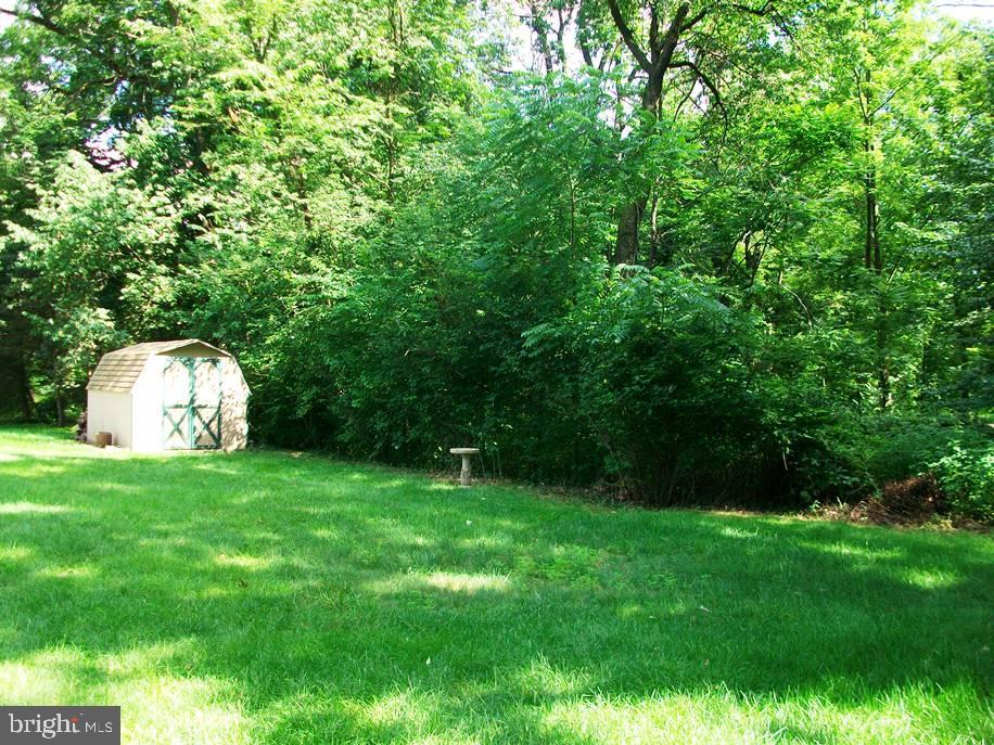 236 North New Street Lititz, PA 17543 - Photo 43 of 47