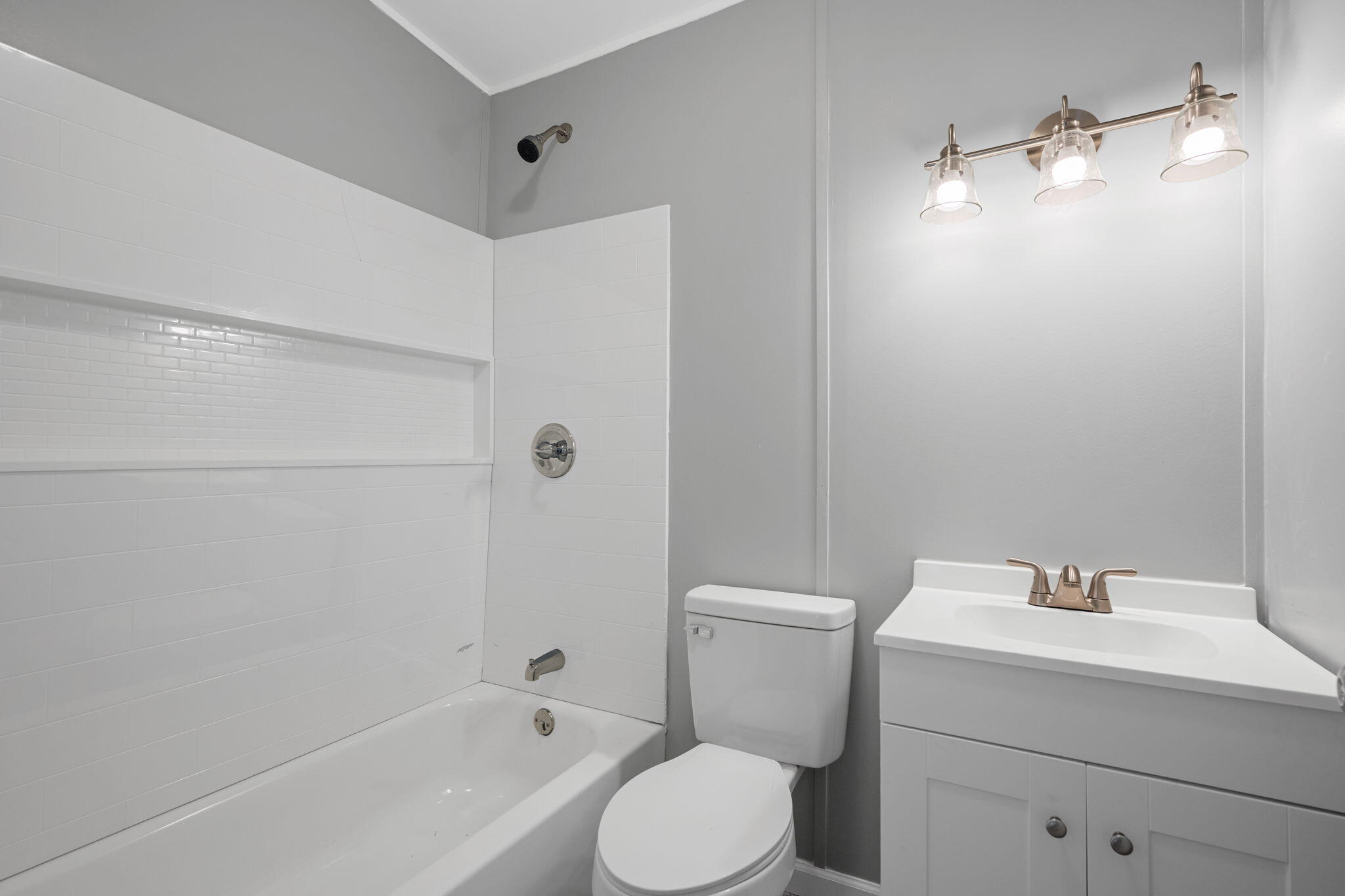 1220 Ogden Road Dayton, TN 37321 - Photo 22 of 30 Full guest bath