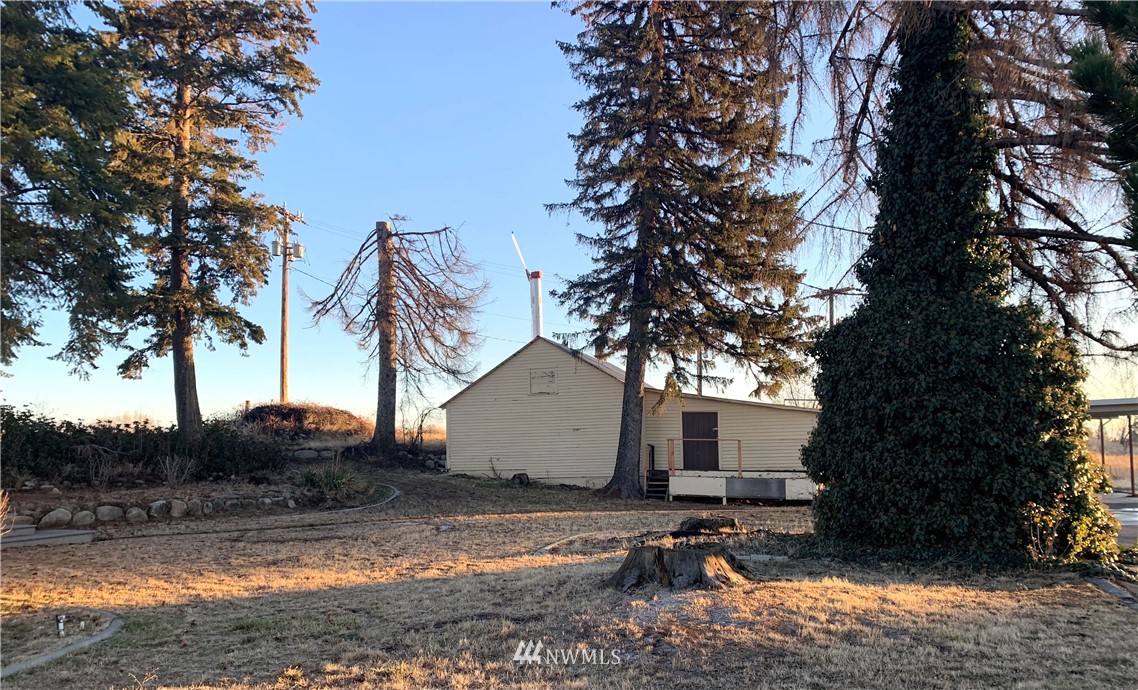 128 Duck Lake Road Omak, WA 98841 - Photo 4 of 28