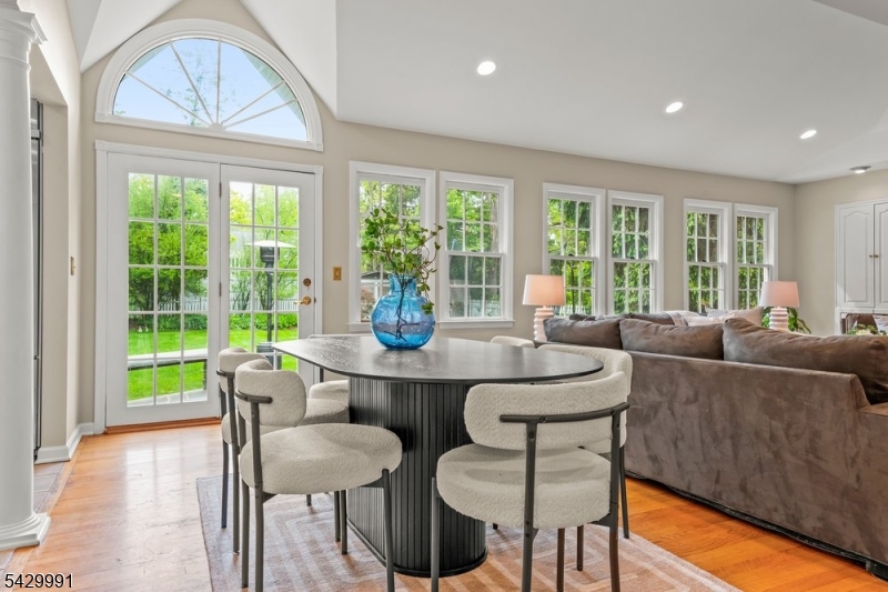 33 Exeter Road Short Hills, NJ 07078 - Photo 13 of 47