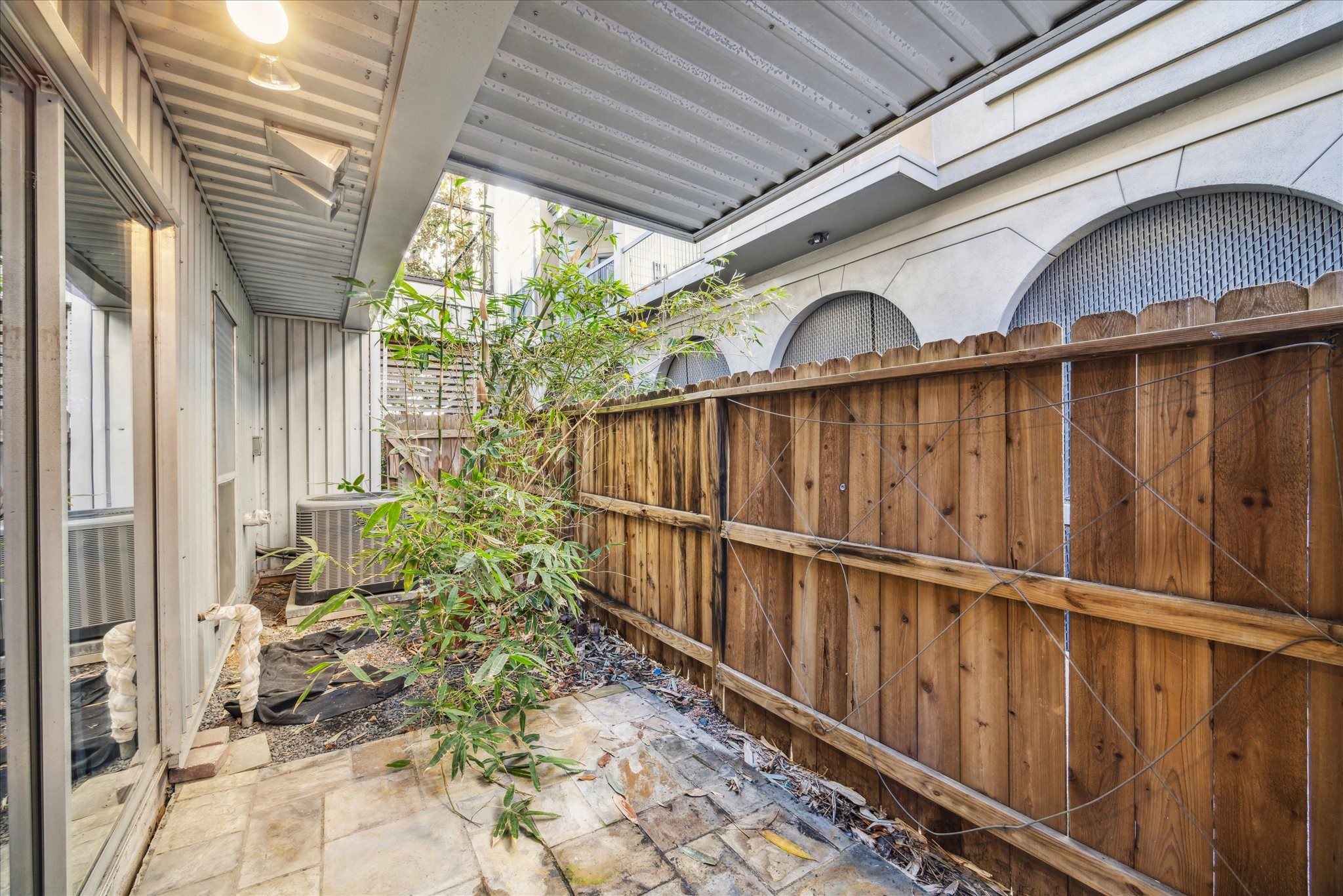 6111 Gehring Street Houston, TX 77021 - Photo 15 of 16 a view of a wooden door