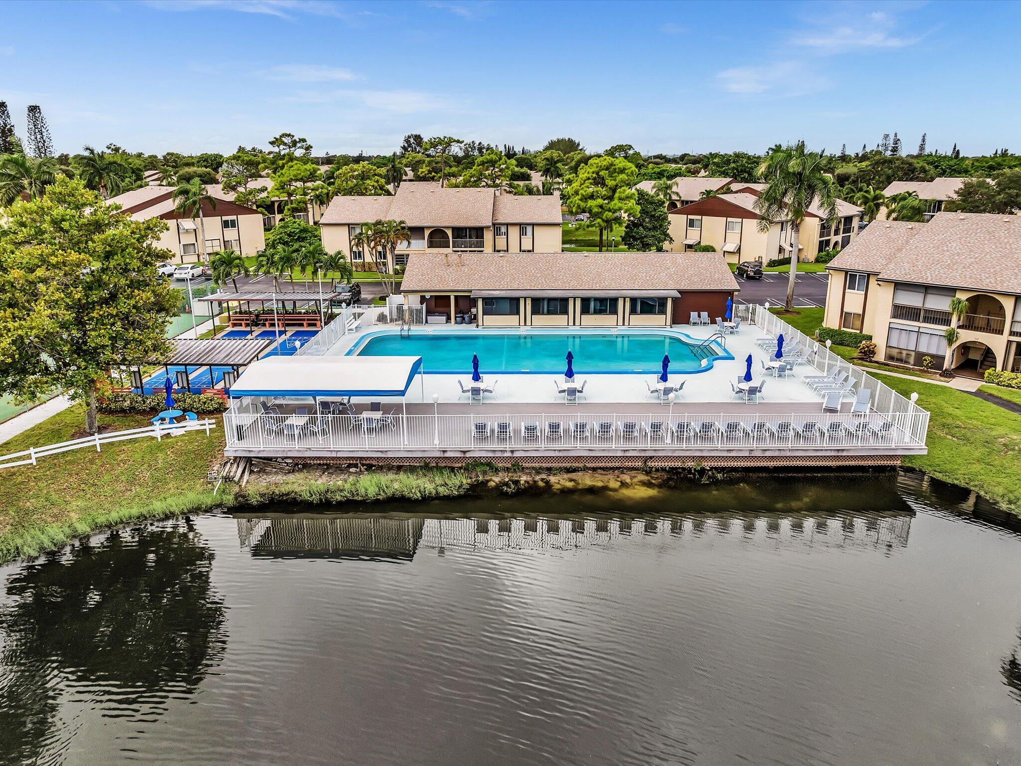 342 Pine Ridge Circle, Unit D2 Greenacres, FL 33463 - Photo 40 of 45 41-DJI_20250919142944_0021_D_FPP
