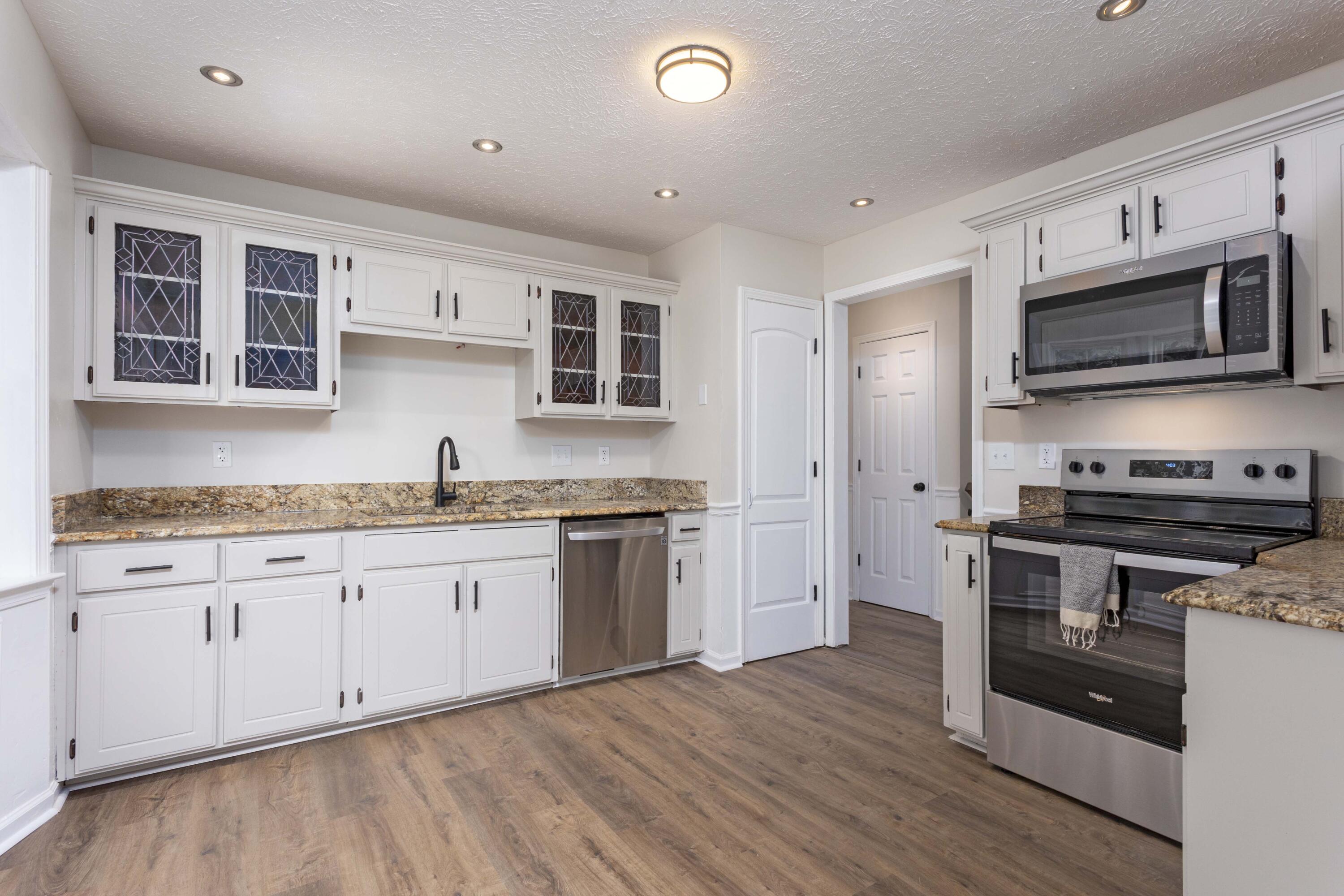 7001 Tree Line Drive Harrison, TN 37341 - Photo 2 of 32 Kitchen