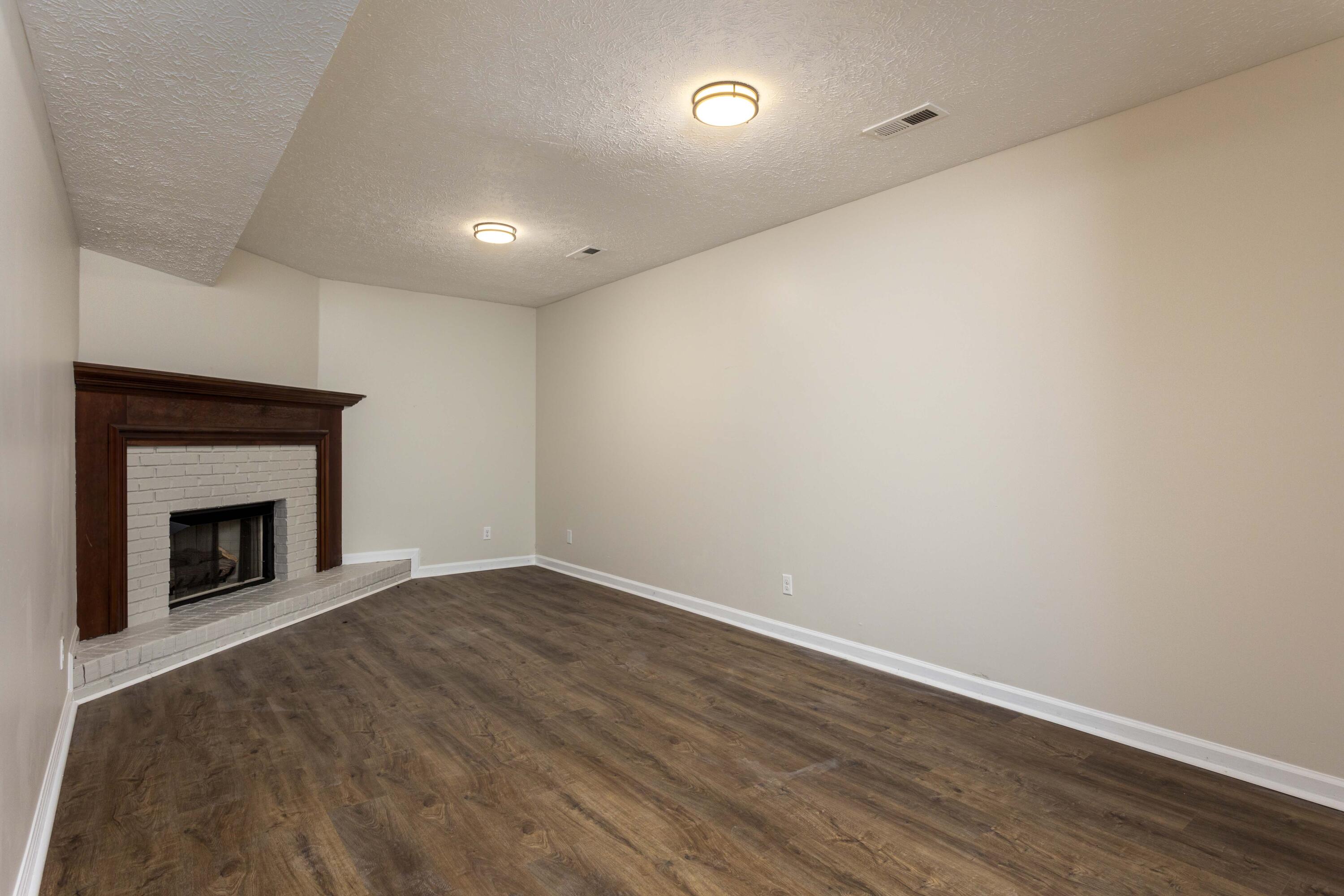 7001 Tree Line Drive Harrison, TN 37341 - Photo 24 of 32 Family Room