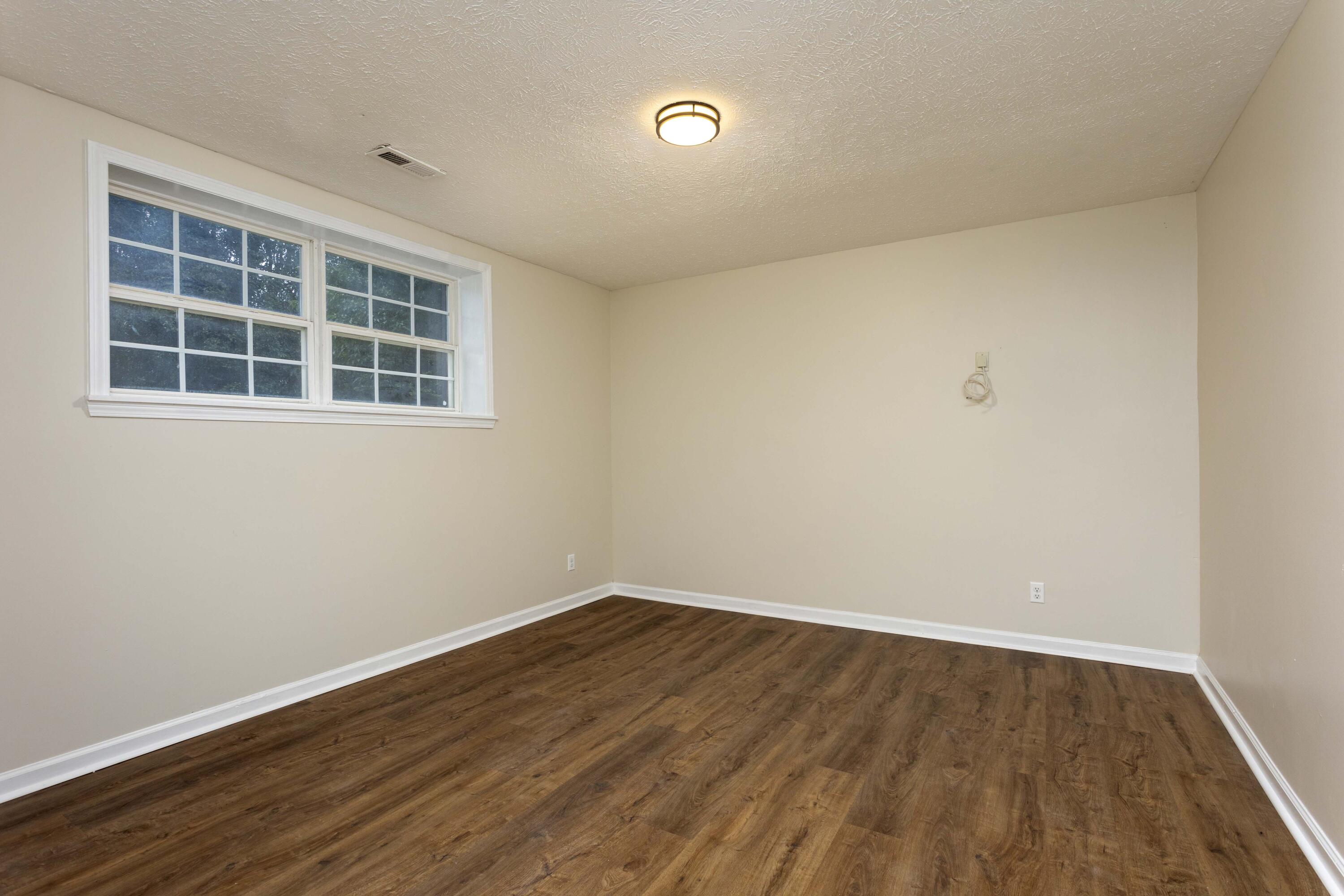 7001 Tree Line Drive Harrison, TN 37341 - Photo 25 of 32 Family Room