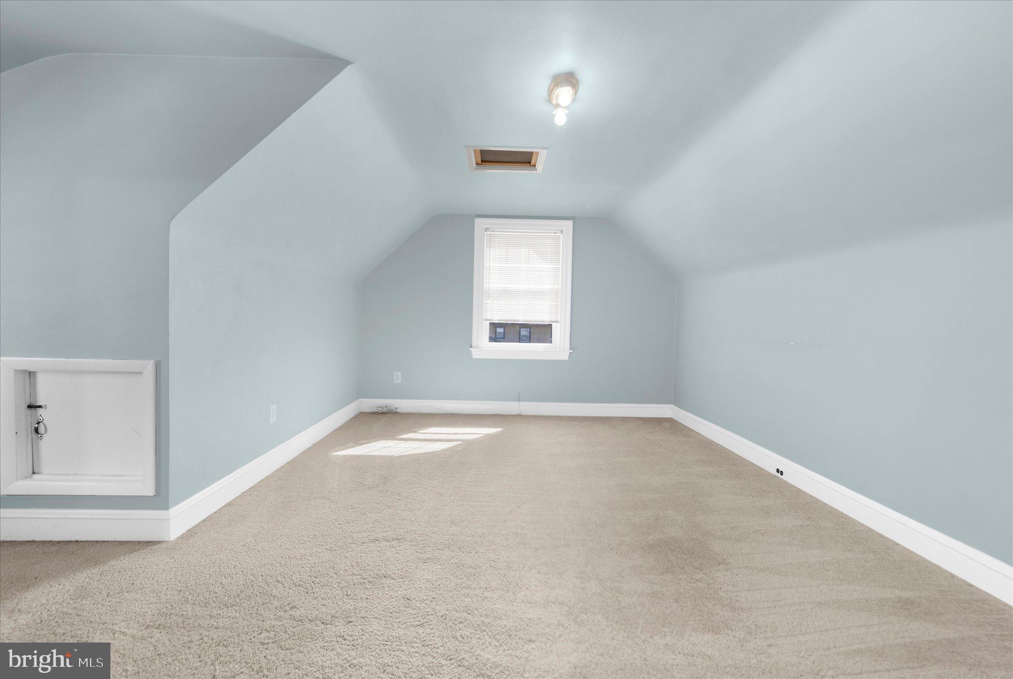 206 North Manoa Road Havertown, PA 19083 - Photo 31 of 50 an empty room with a window