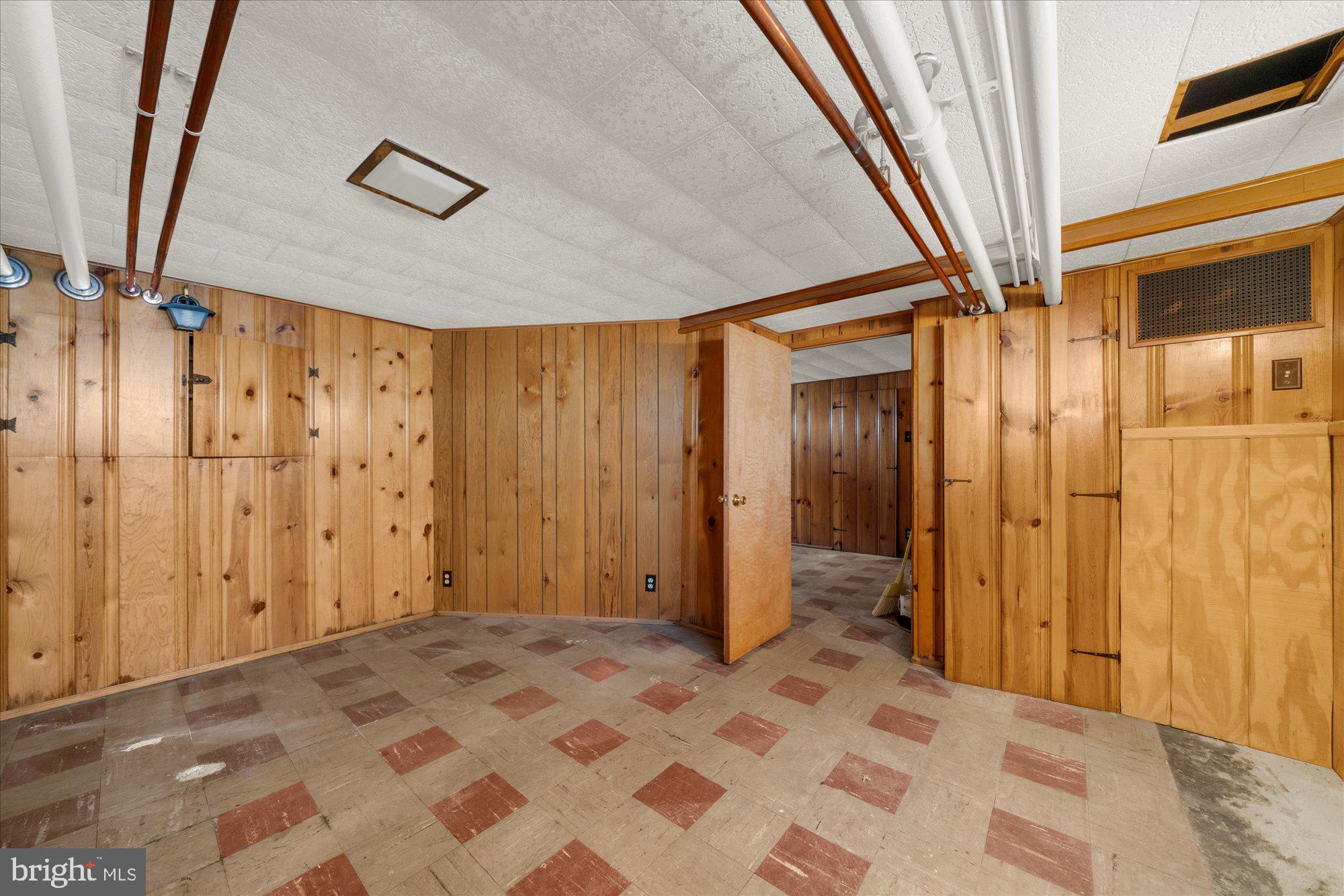 206 North Manoa Road Havertown, PA 19083 - Photo 36 of 50 a view of a hallway