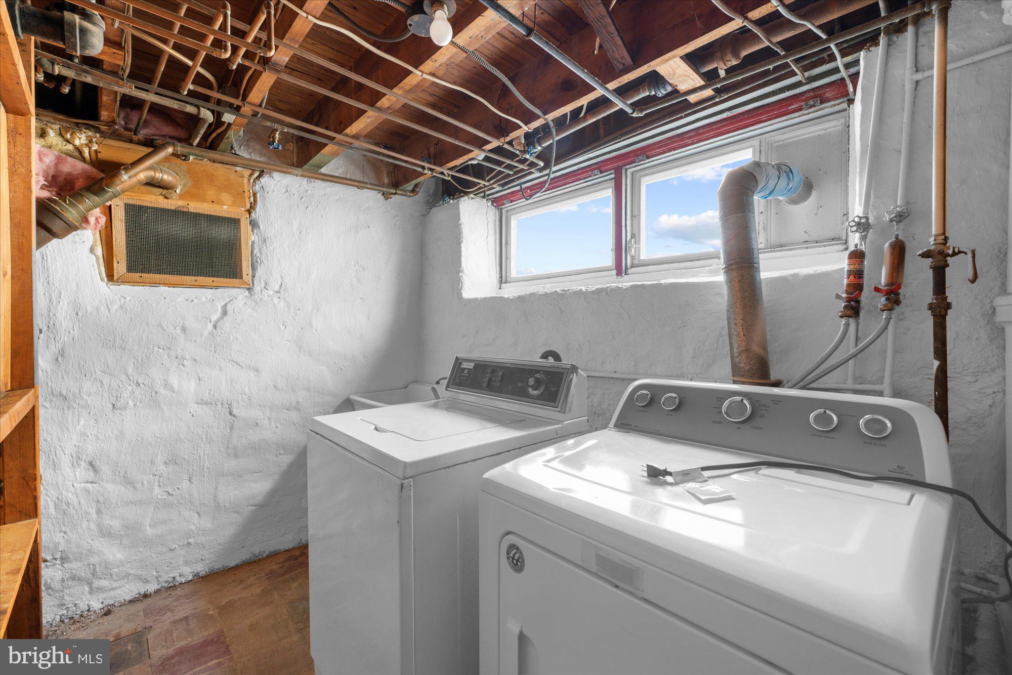 206 North Manoa Road Havertown, PA 19083 - Photo 38 of 50 a utility room with dryer and washer