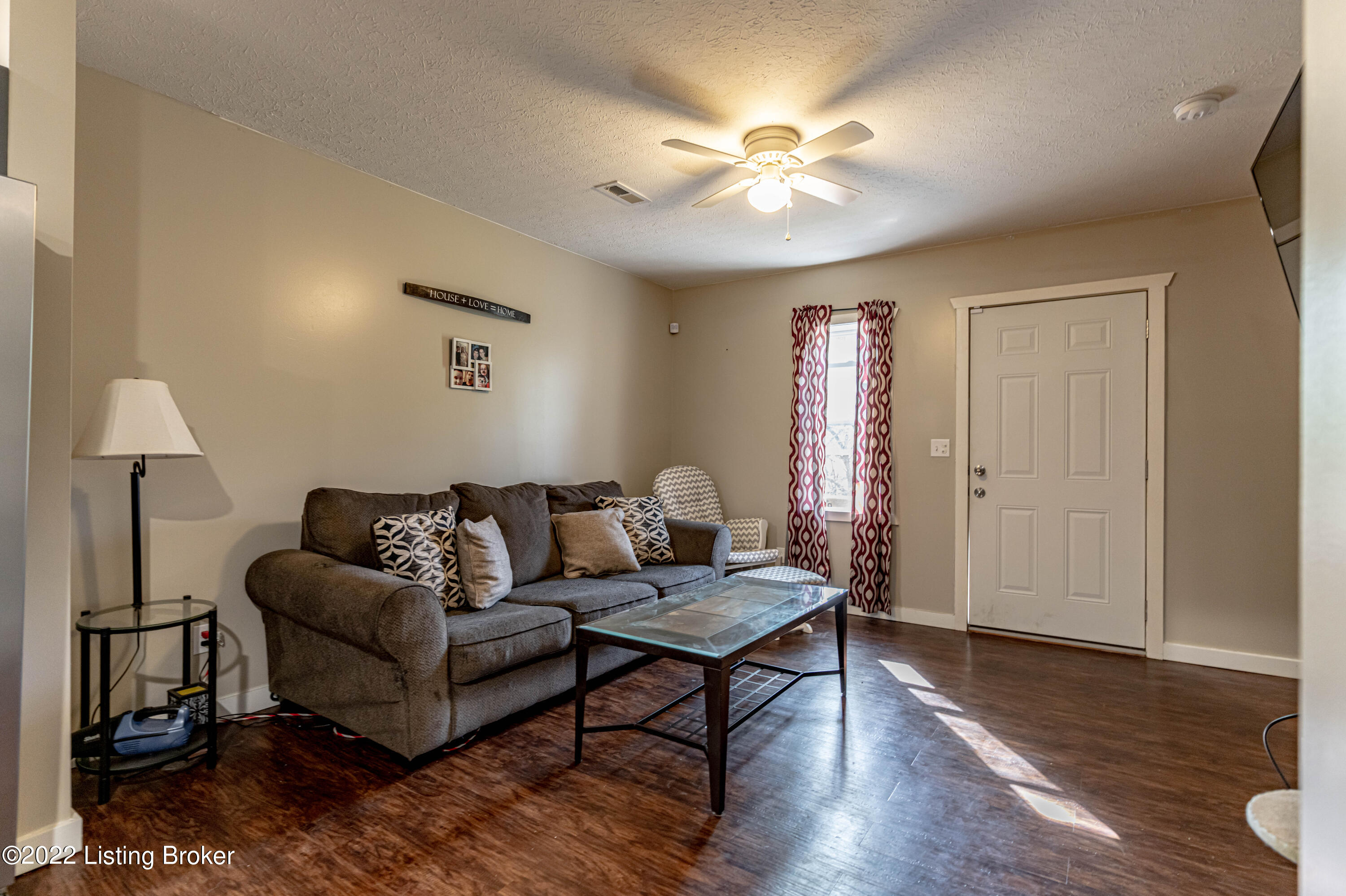 208 Barton Road Bardstown, KY 40004 - Photo 3 of 23 DSC03096