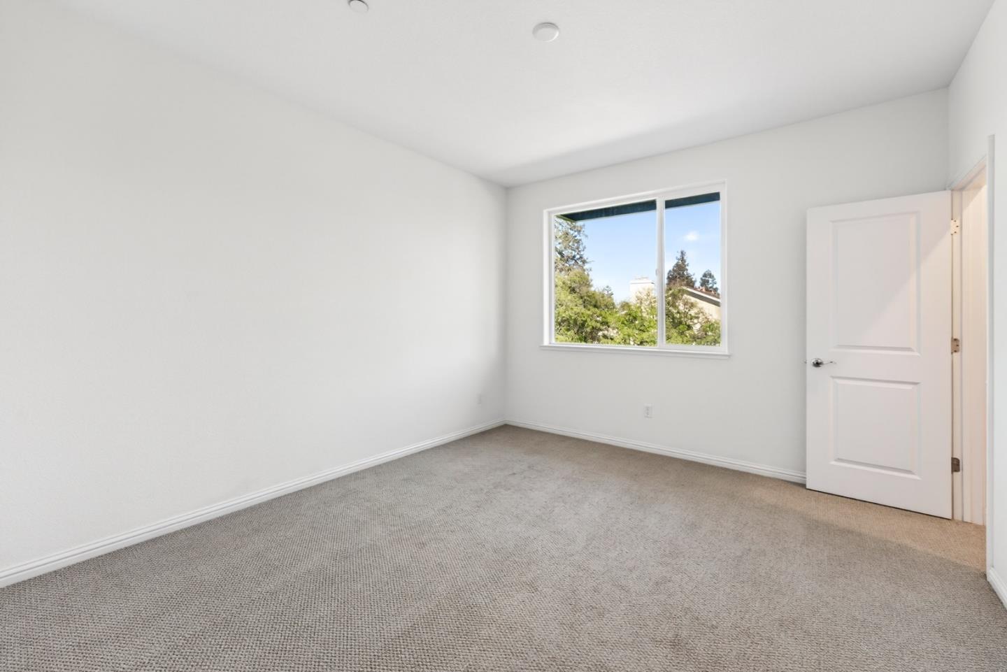 2580 Gimelli Way San Jose, CA 95133 - Photo 21 of 50 an empty room with windows