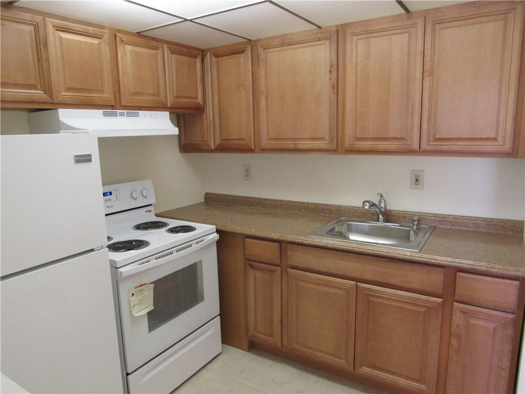 330 Dorset H, Unit 330 Boca Raton, FL 33434 - Photo 5 of 12 Photo 5