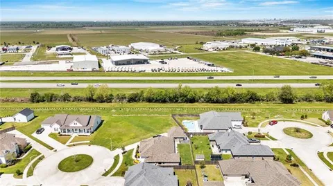 $475,000 | 112 Cove Glen Lane, Luling, LA 70070