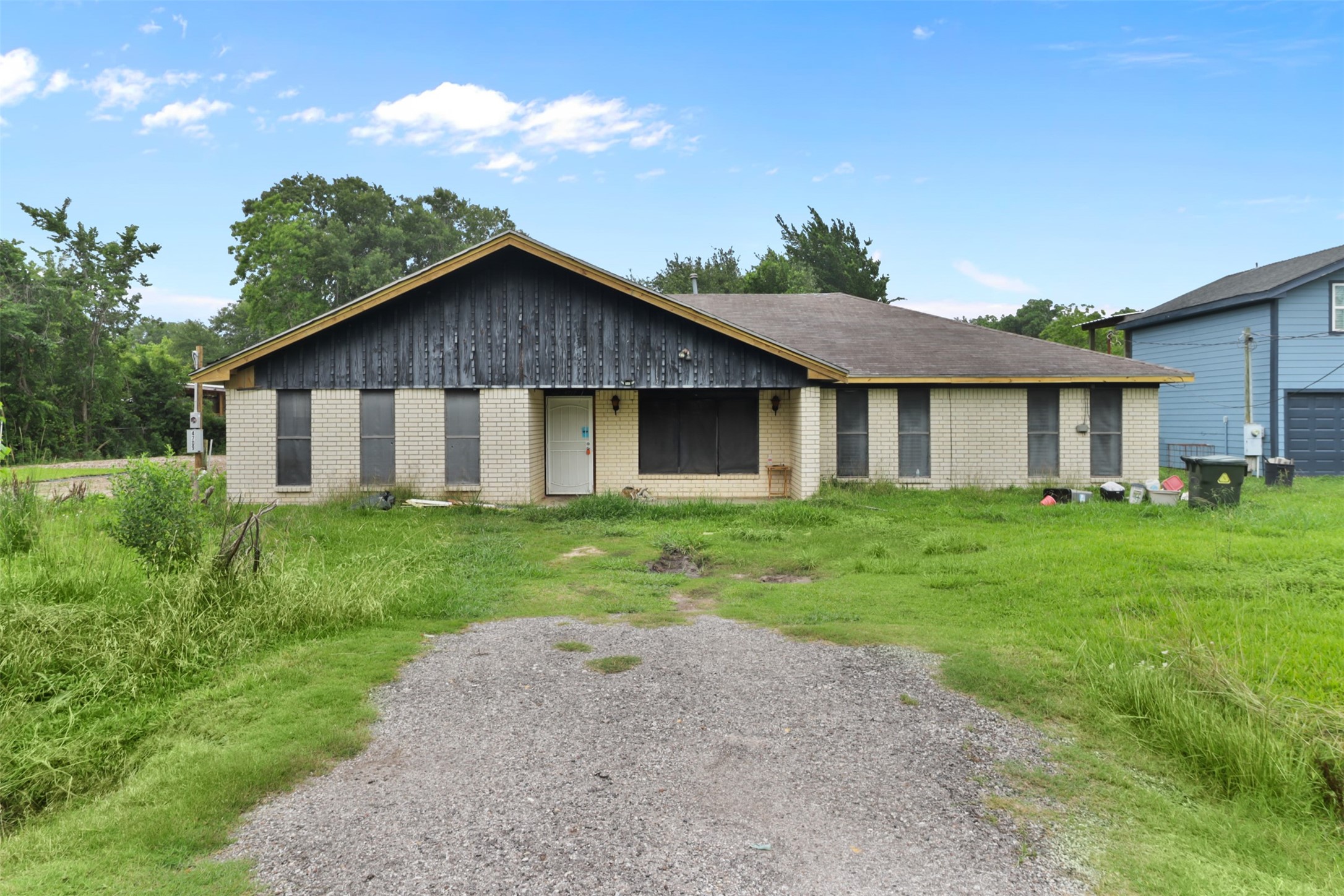 4717 17th Street Bacliff, TX 77518 - Photo 1 of 14