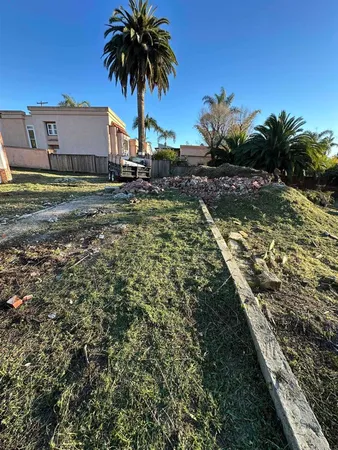 $999,999 | 844 Saxony Road, Encinitas, CA 92024