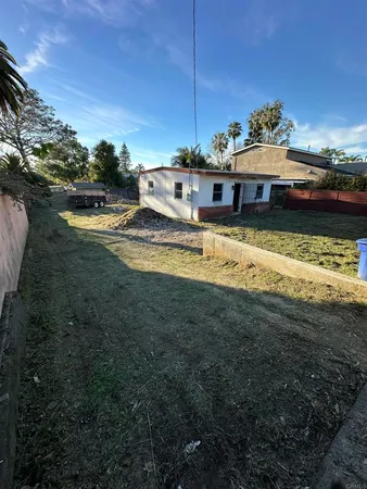 $999,999 | 844 Saxony Road, Encinitas, CA 92024