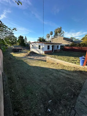 $999,999 | 844 Saxony Road, Encinitas, CA 92024