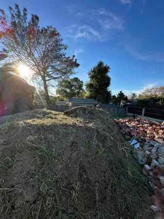 $999,999 | 844 Saxony Road, Encinitas, CA 92024