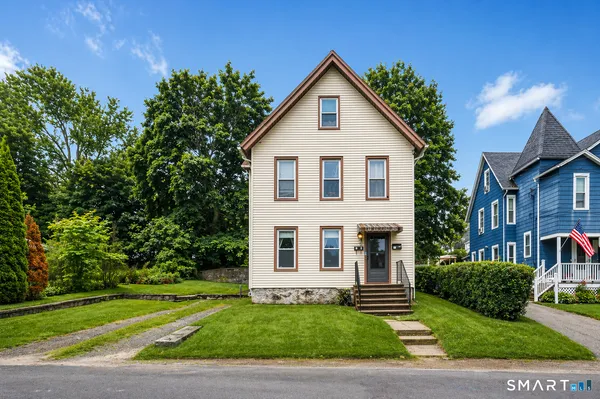 $1,500 | 10 Huntington Avenue, Shelton, CT 06484