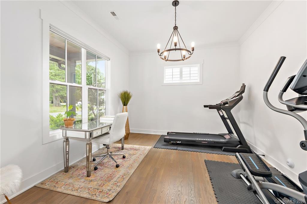 1520 Brook Road Charlotte, NC 28205 - Photo 3 of 31 Gallery Image 3