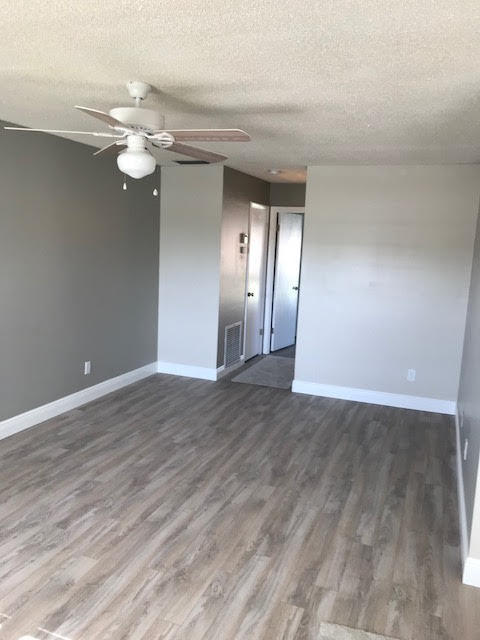 1225 Northwest 21st Street, Unit 912 Stuart, FL 34994 - Photo 6 of 34 Entrance view of Living Room