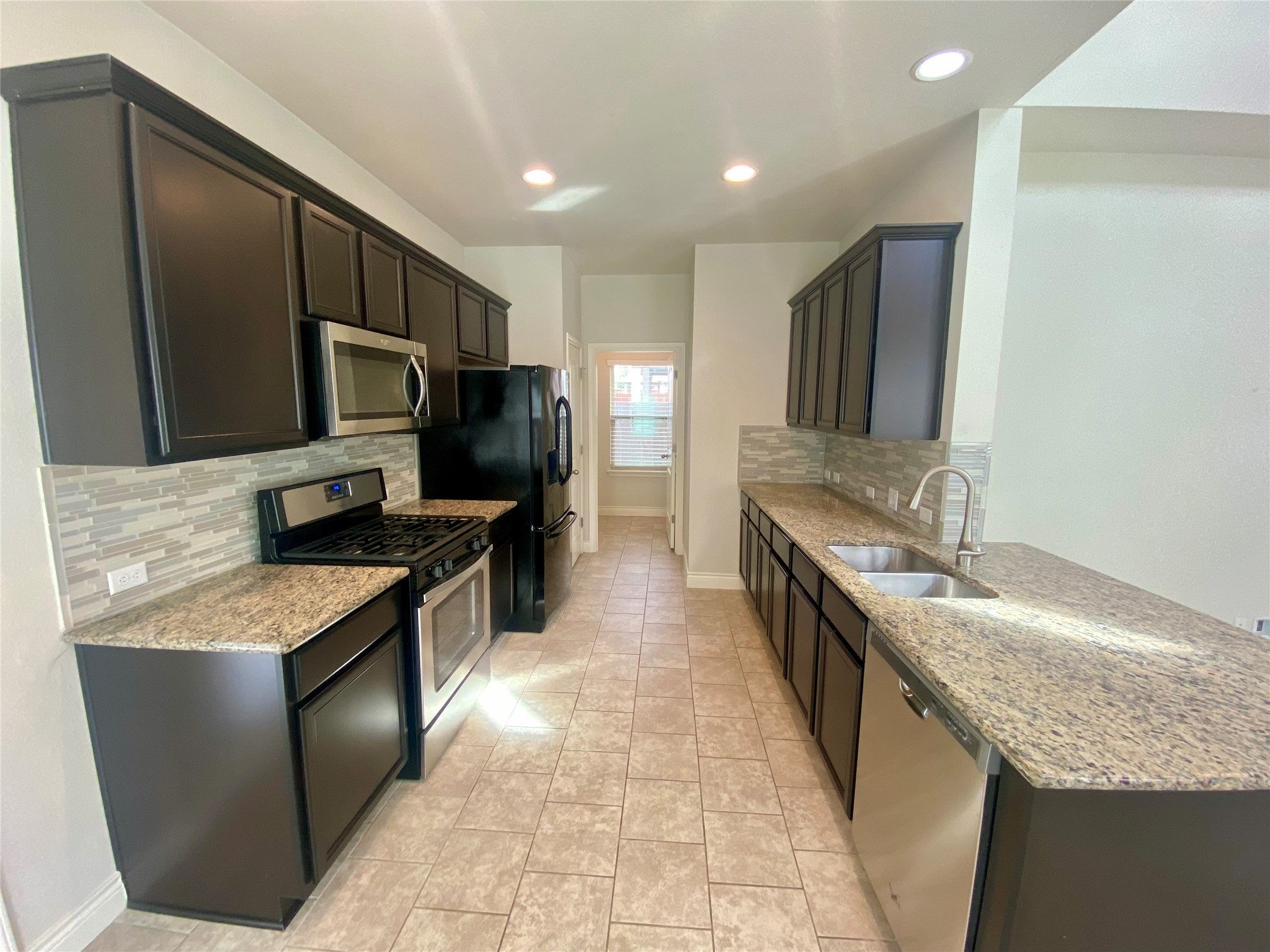 525 Nautical Loop Kyle, TX 78640 - Photo 5 of 16