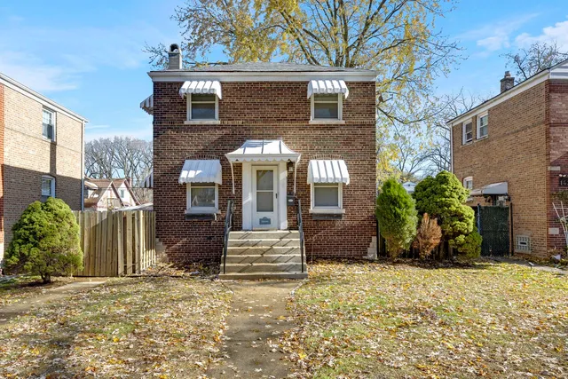 $194,000 | 14237 South Green Bay Avenue, Burnham, IL 60633