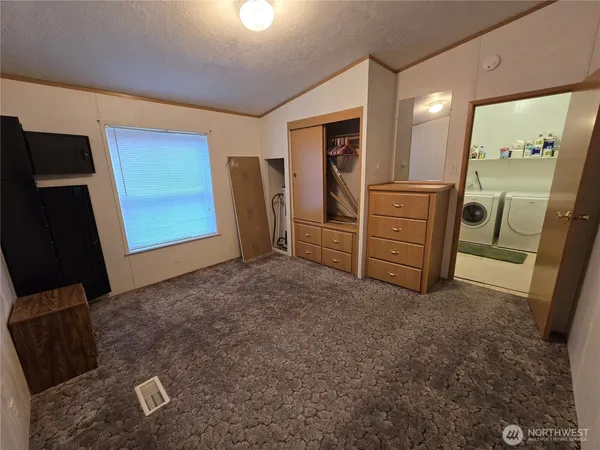a view of a storage & utility room
