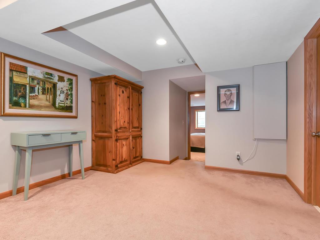 7541 Ridgeway Road Golden Valley, MN 55426 - Photo 24 of 28 Gallery Image 24