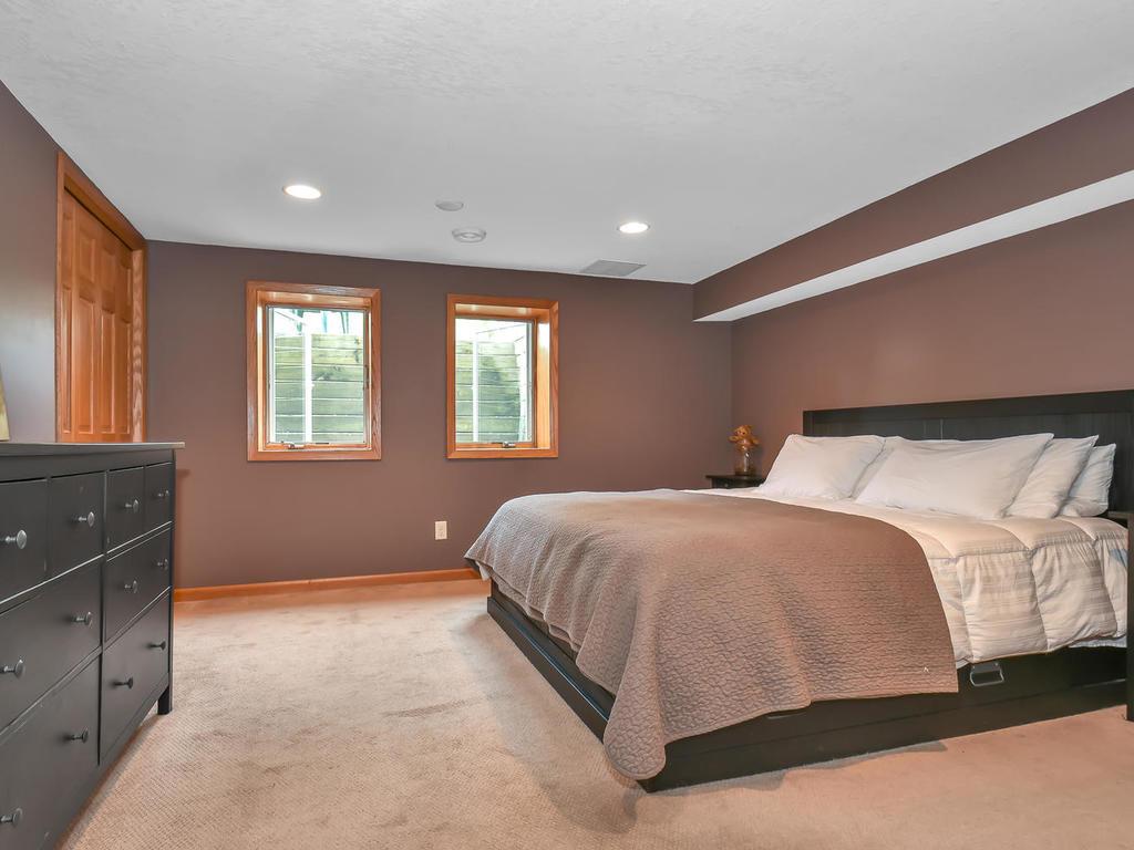 7541 Ridgeway Road Golden Valley, MN 55426 - Photo 25 of 28 Gallery Image 25