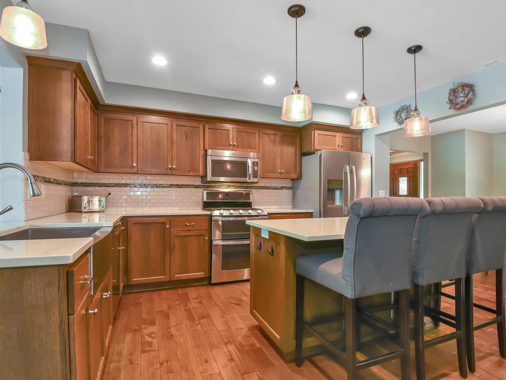7541 Ridgeway Road Golden Valley, MN 55426 - Photo 8 of 28 Gallery Image 8